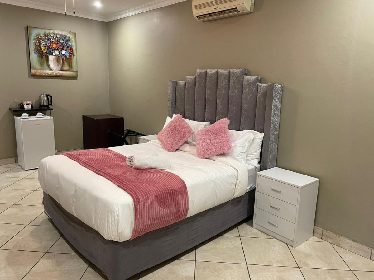 The Black Crown Hotell Hartbeespoort Eksteriør bilde